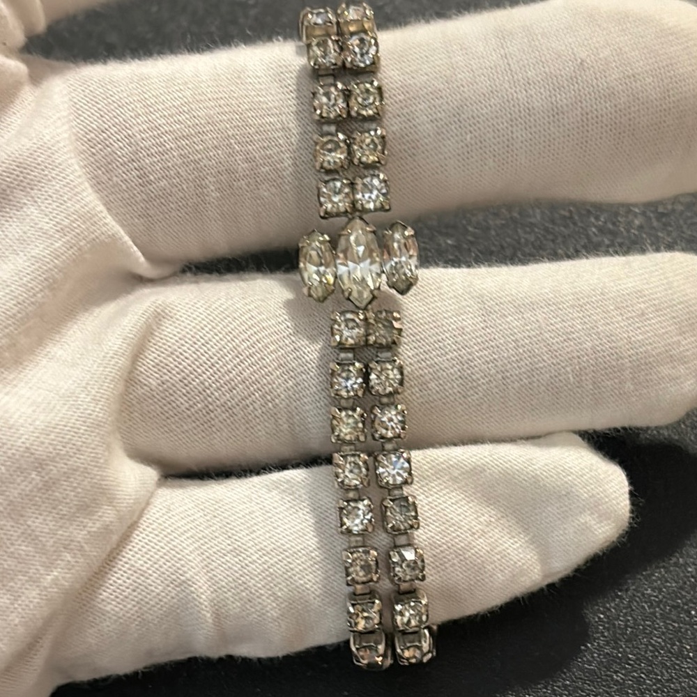 SHERMAN signed VTG rhinestone bracelet